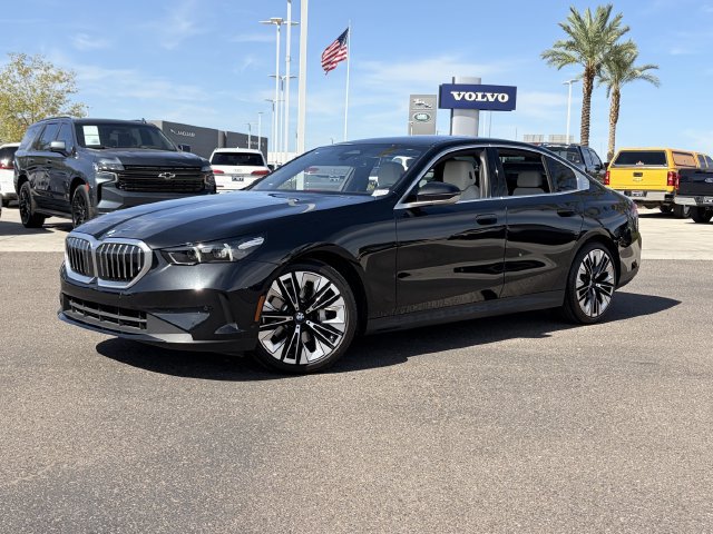 Certified 2025 BMW 530i RWD image 2