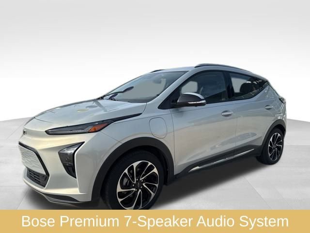 Used 2022 Chevrolet Bolt EUV Premier w/ Sun & Sound Package image 5