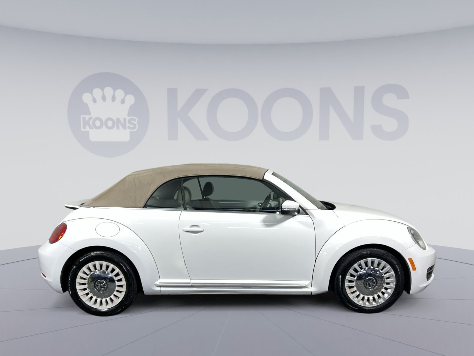 Used 2013 Volkswagen Beetle 2.5 FWD image 12