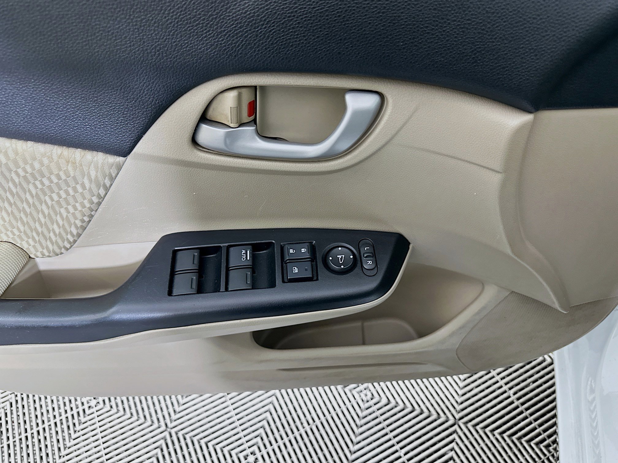 Used 2015 Honda Civic LX image 15