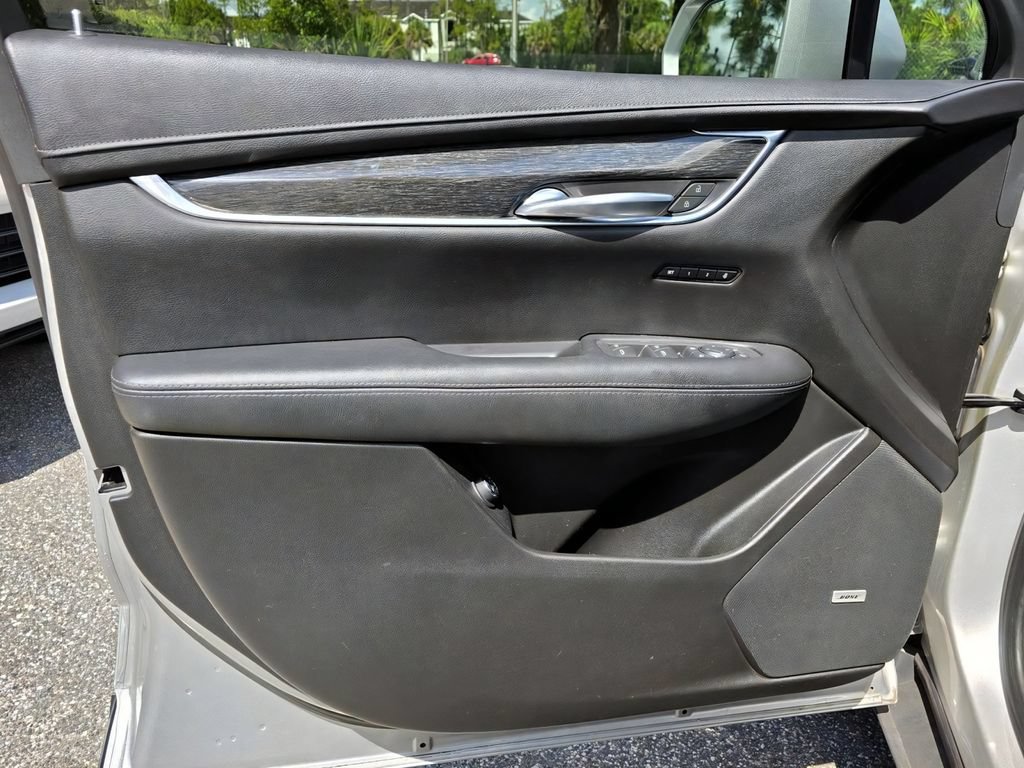 Used 2020 Cadillac XT5 Premium Luxury FWD image 18