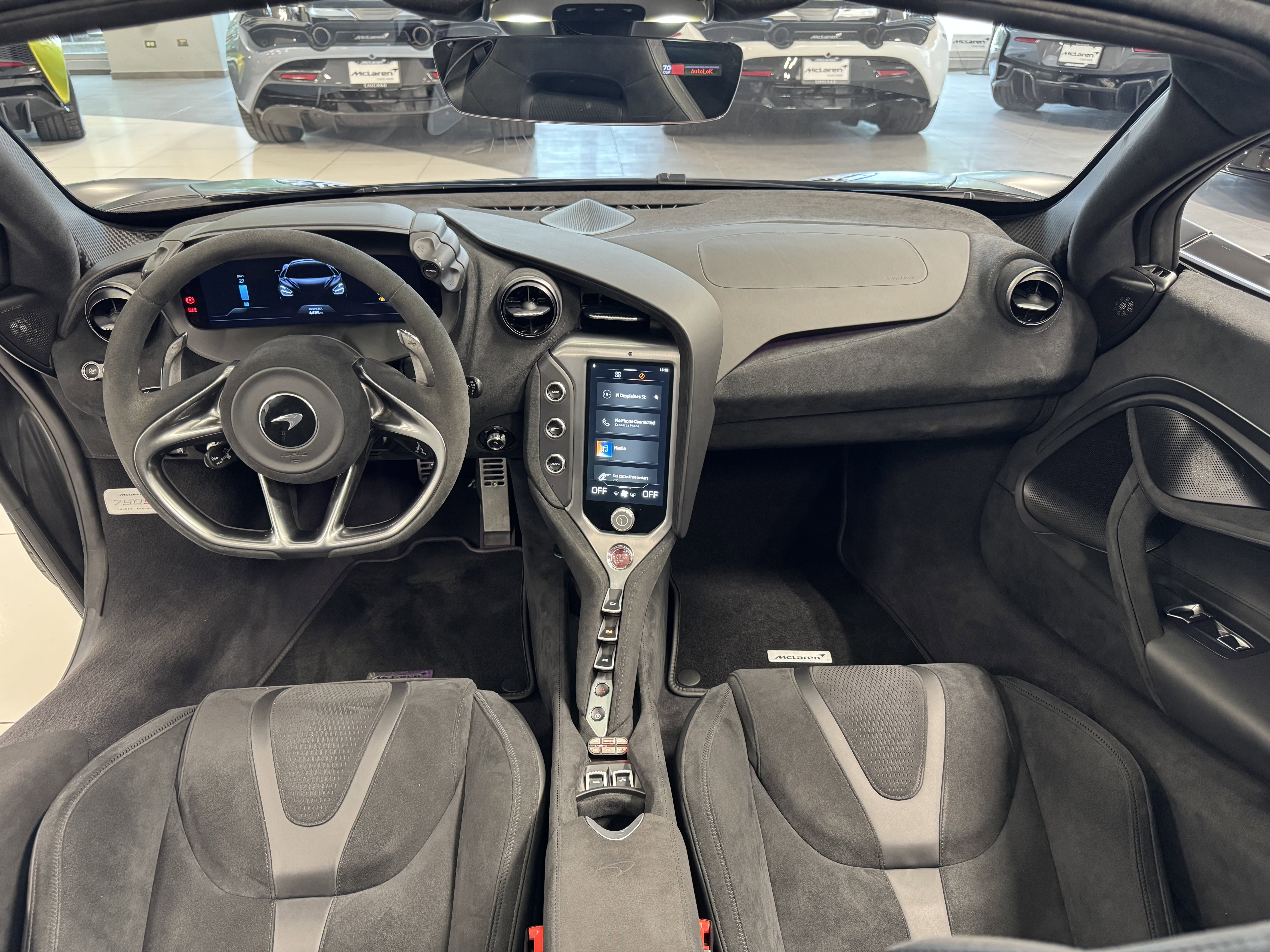 Used 2024 McLaren 750S Spider image 12