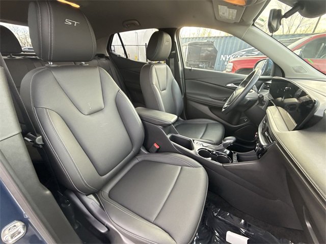 Used 2024 Buick Encore GX Sport Touring image 23