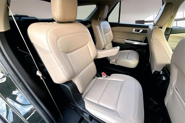 Used 2022 Ford Explorer XLT w/ Equipment Group 202A image 23