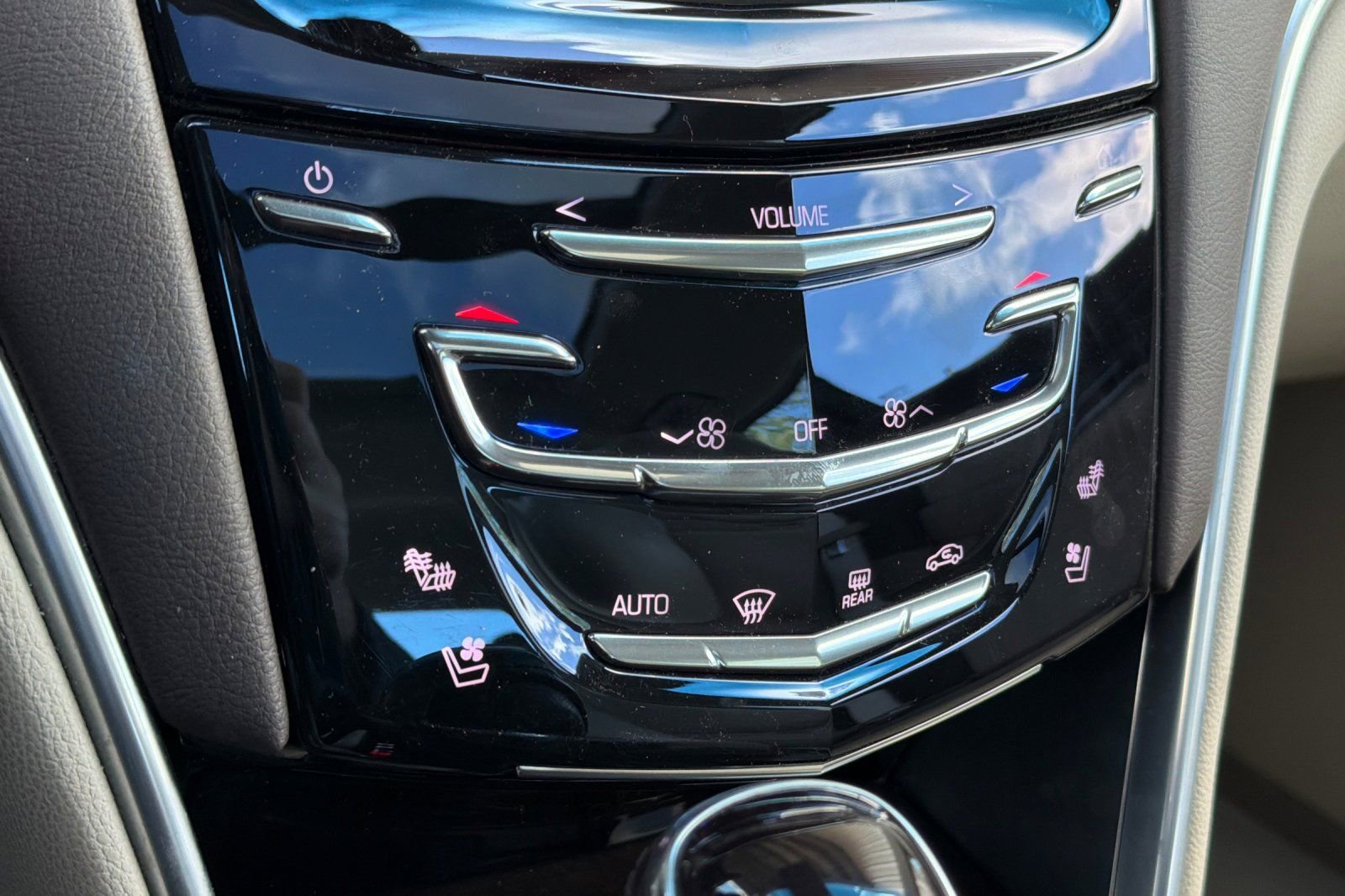 Used 2016 Cadillac XTS Premium AWD/4WD image 19