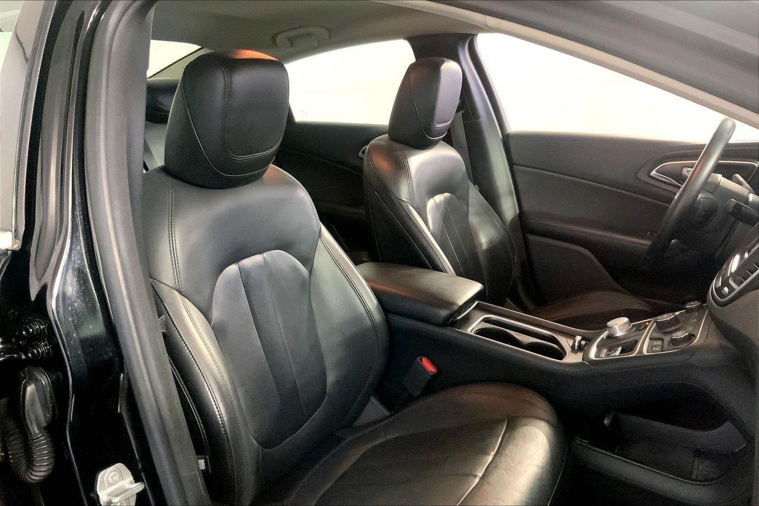Used 2017 Chrysler 200 Limited Platinum w/ Mopar Interior Package FWD image 7