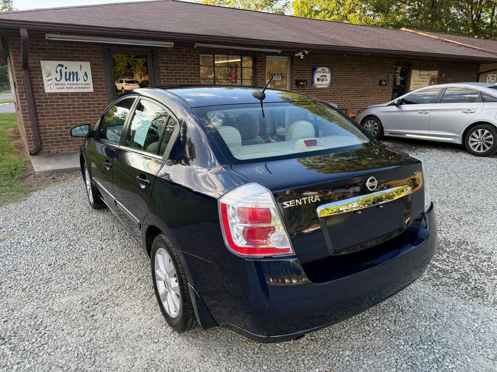 Used 2010 Nissan Sentra 2.0 SL FWD image 3
