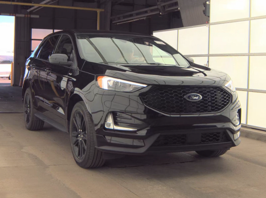 Certified 2024 Ford Edge ST-Line AWD/4WD image 4