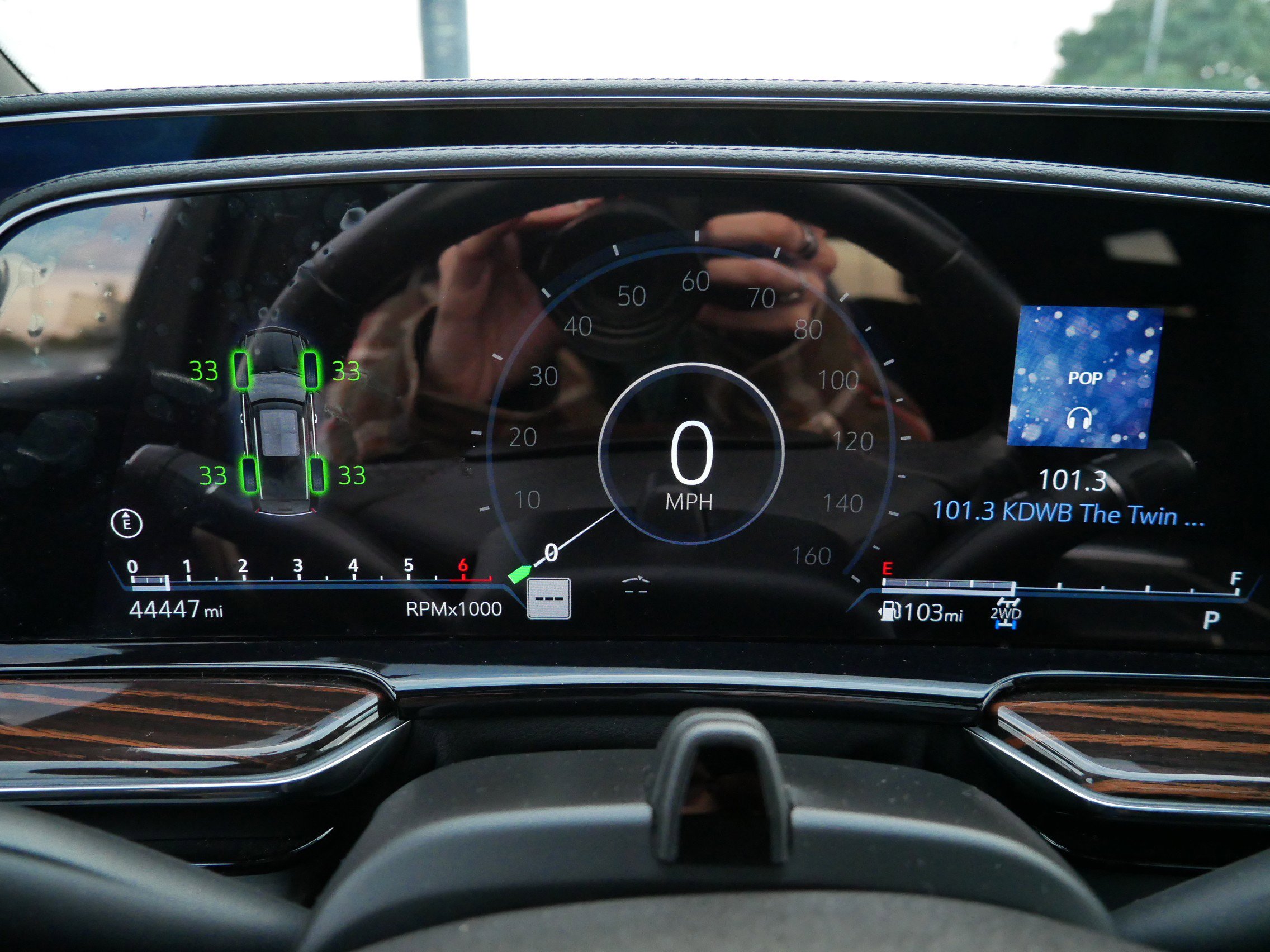 Used 2023 Cadillac Escalade Premium Luxury w/ Performance Package image 27