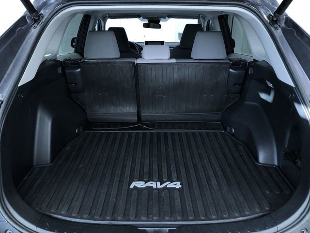 Used 2019 Toyota RAV4 XLE image 31