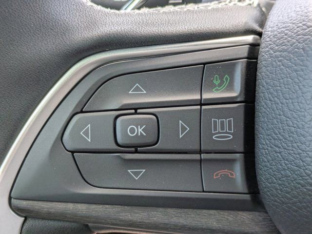 New 2025 Jeep Grand Cherokee Limited w/ Black Appearance Package image 22