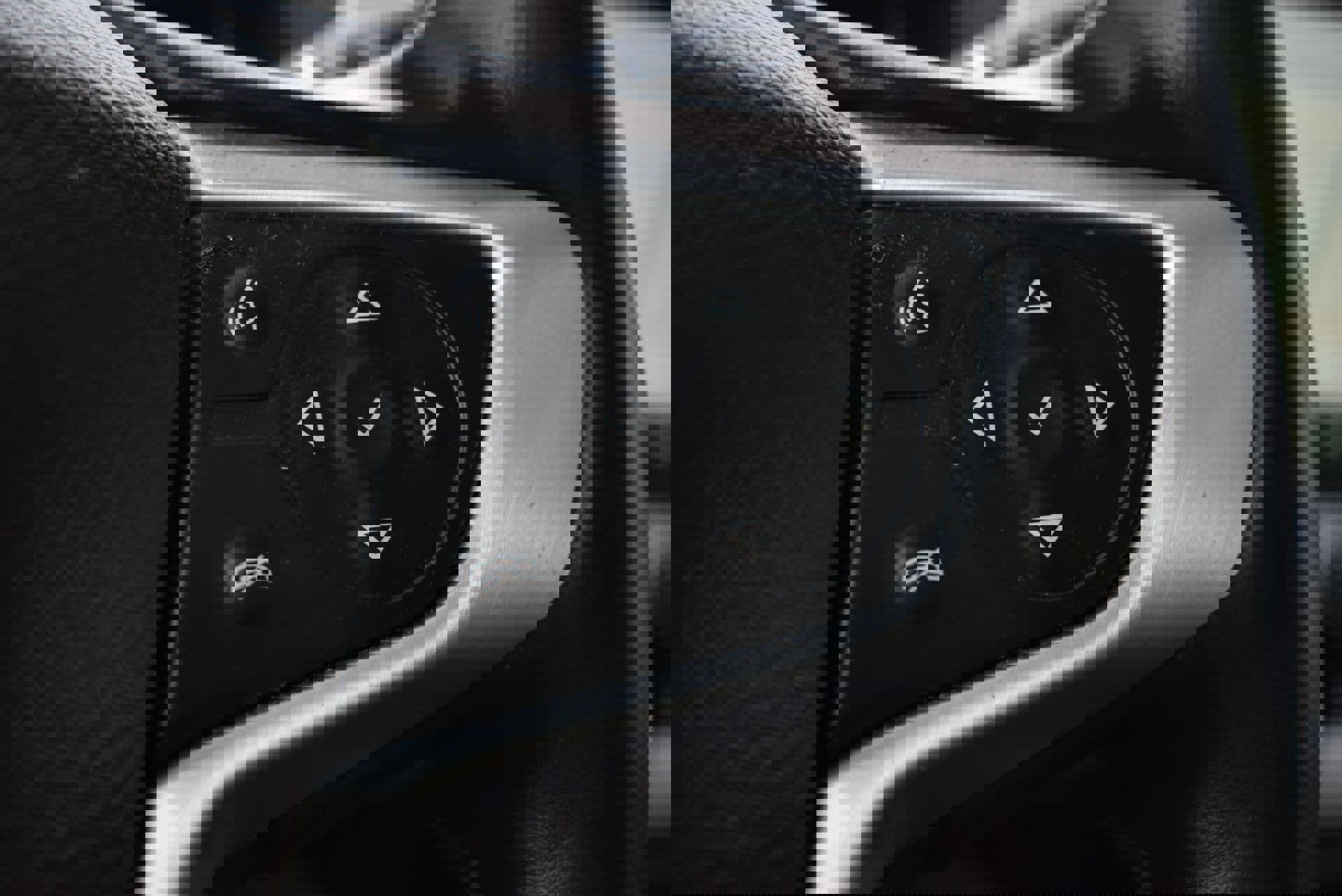 Used 2023 GMC Acadia SLT w/ Technology Package image 22