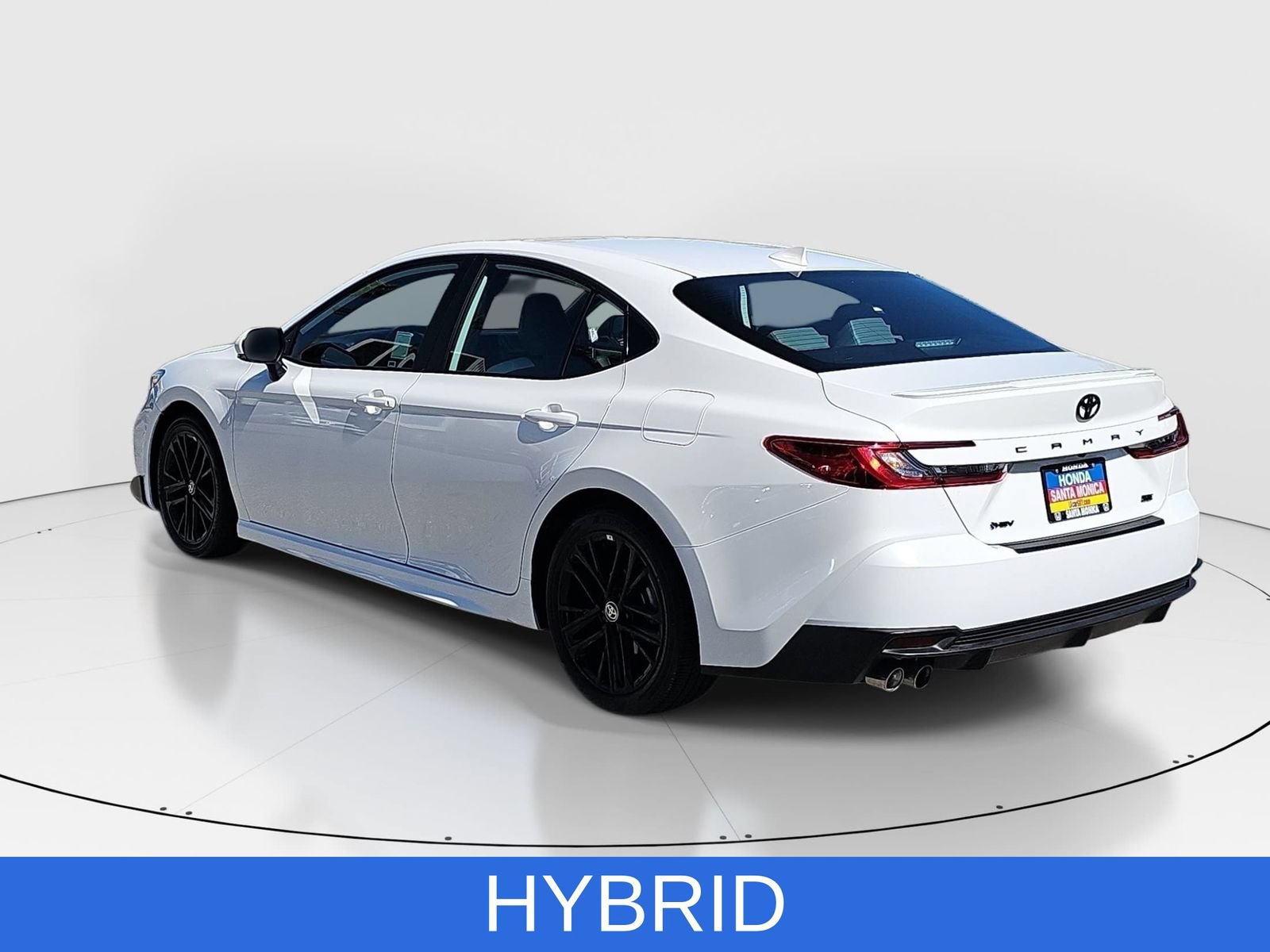 Used 2025 Toyota Camry SE FWD image 7