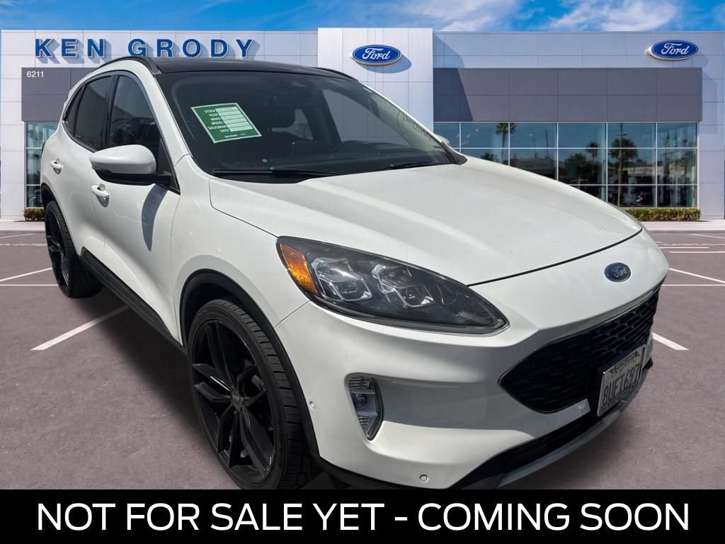 Used 2020 Ford Escape Titanium w/ Titanium Premium Package 2.0