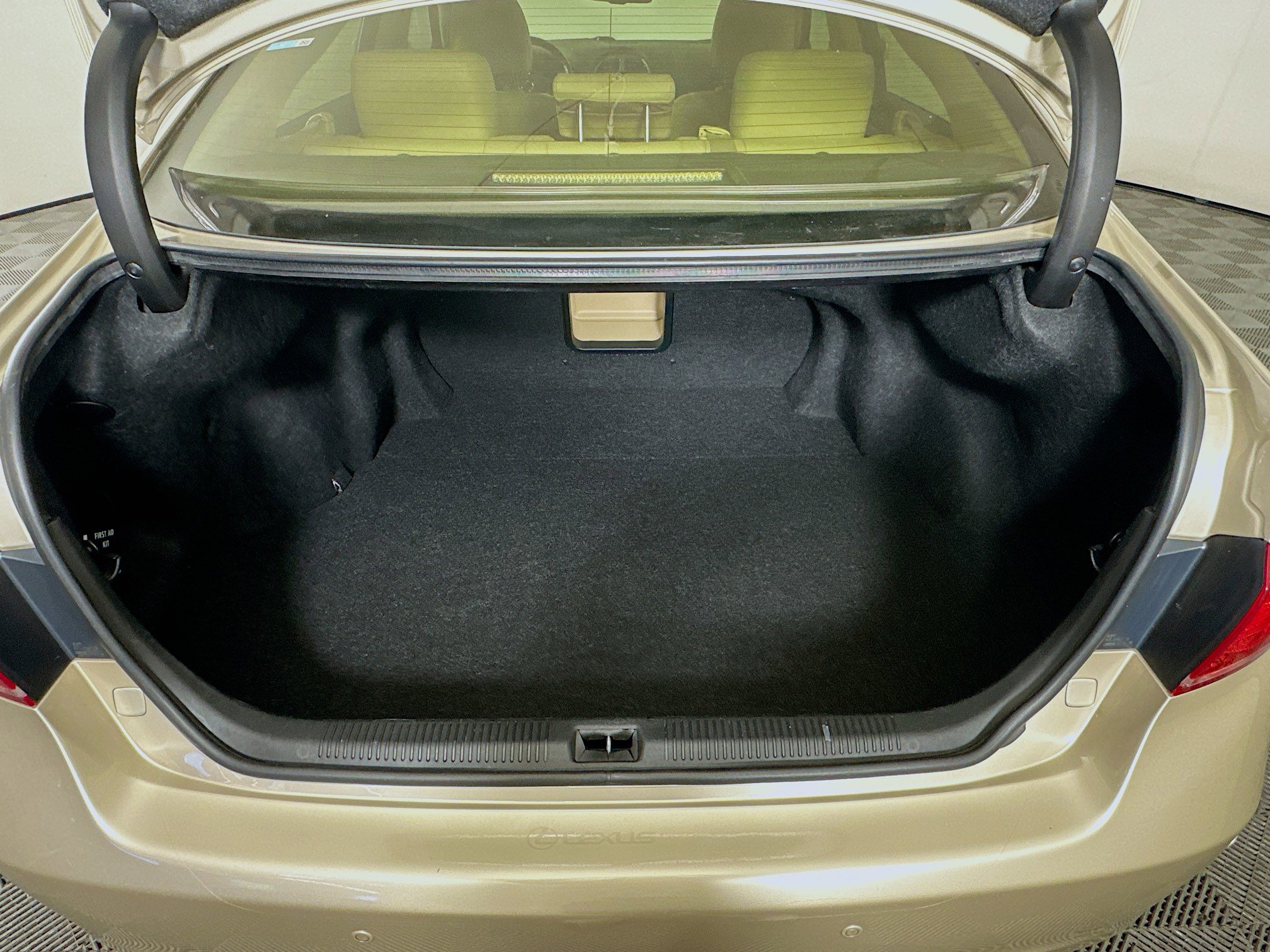 Used 2012 Lexus ES 350 image 29