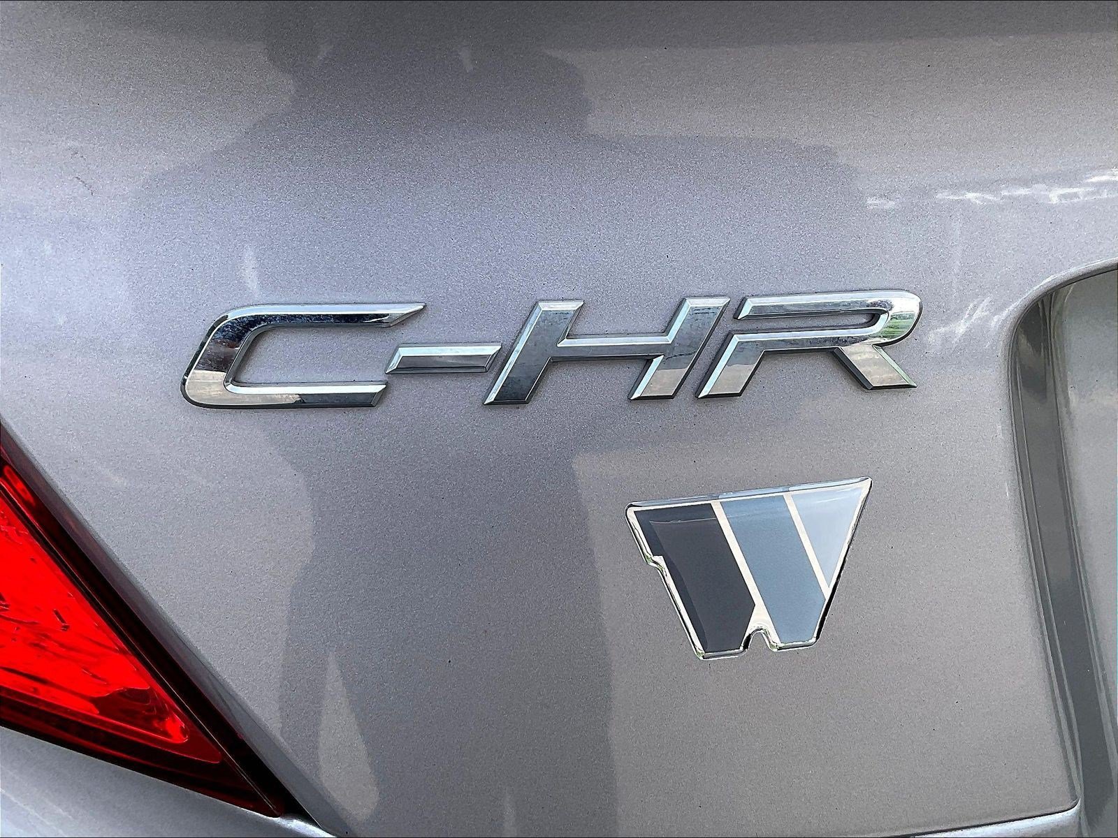 Used 2019 Toyota C-HR Limited FWD image 23