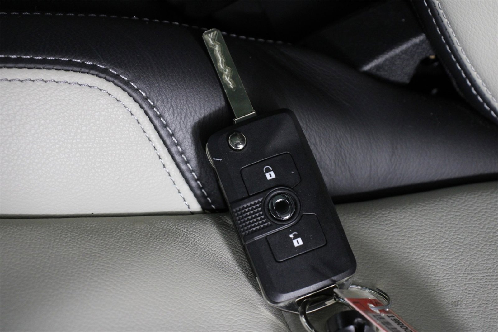 Used 2024 INEOS Grenadier Fieldmaster Edition image 35