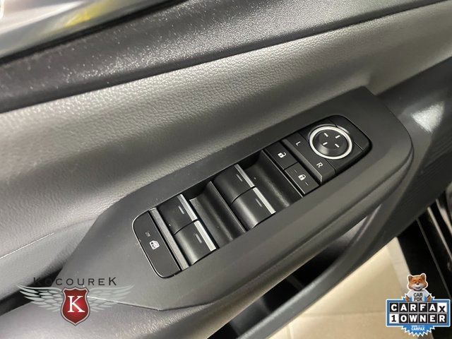 Used 2023 Toyota Prius XLE image 19