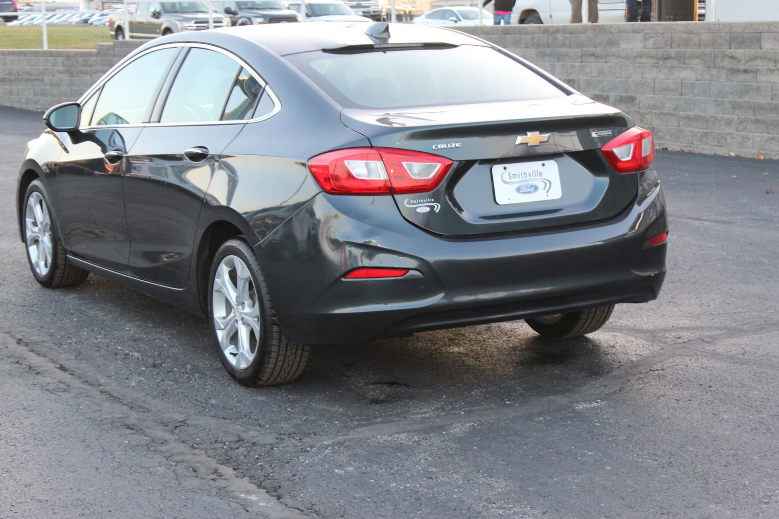 Used 2017 Chevrolet Cruze Premier image 4