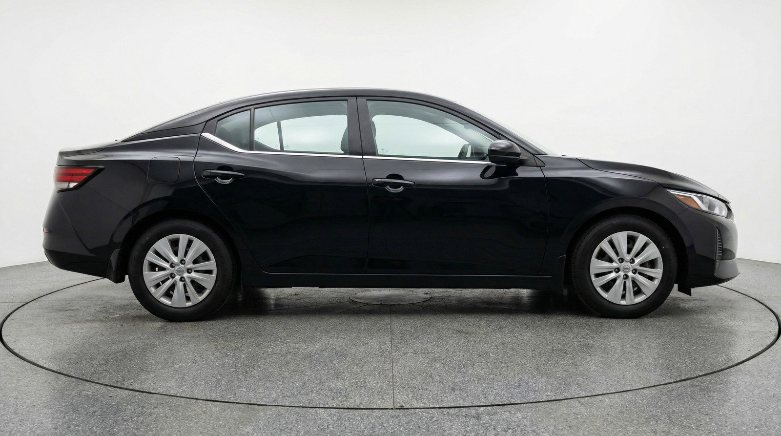Used 2025 Nissan Sentra S FWD image 11