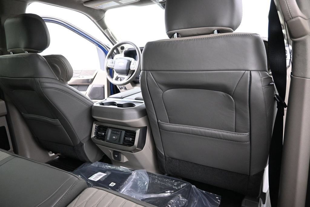 New 2027 Ford F450 Platinum w/ Platinum Plus Package AWD/4WD image 19