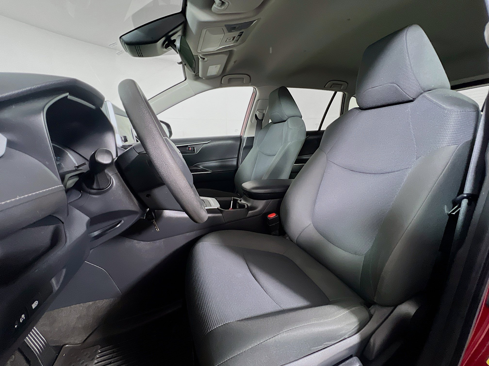 Used 2023 Toyota RAV4 LE AWD/4WD image 11