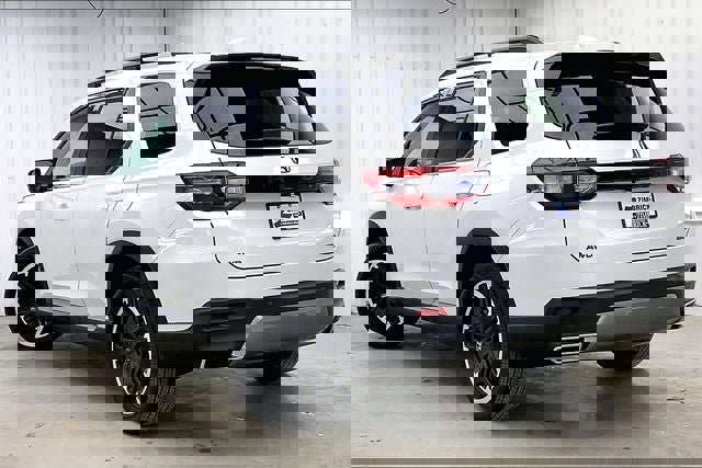 New 2026 Honda Pilot Touring image 5