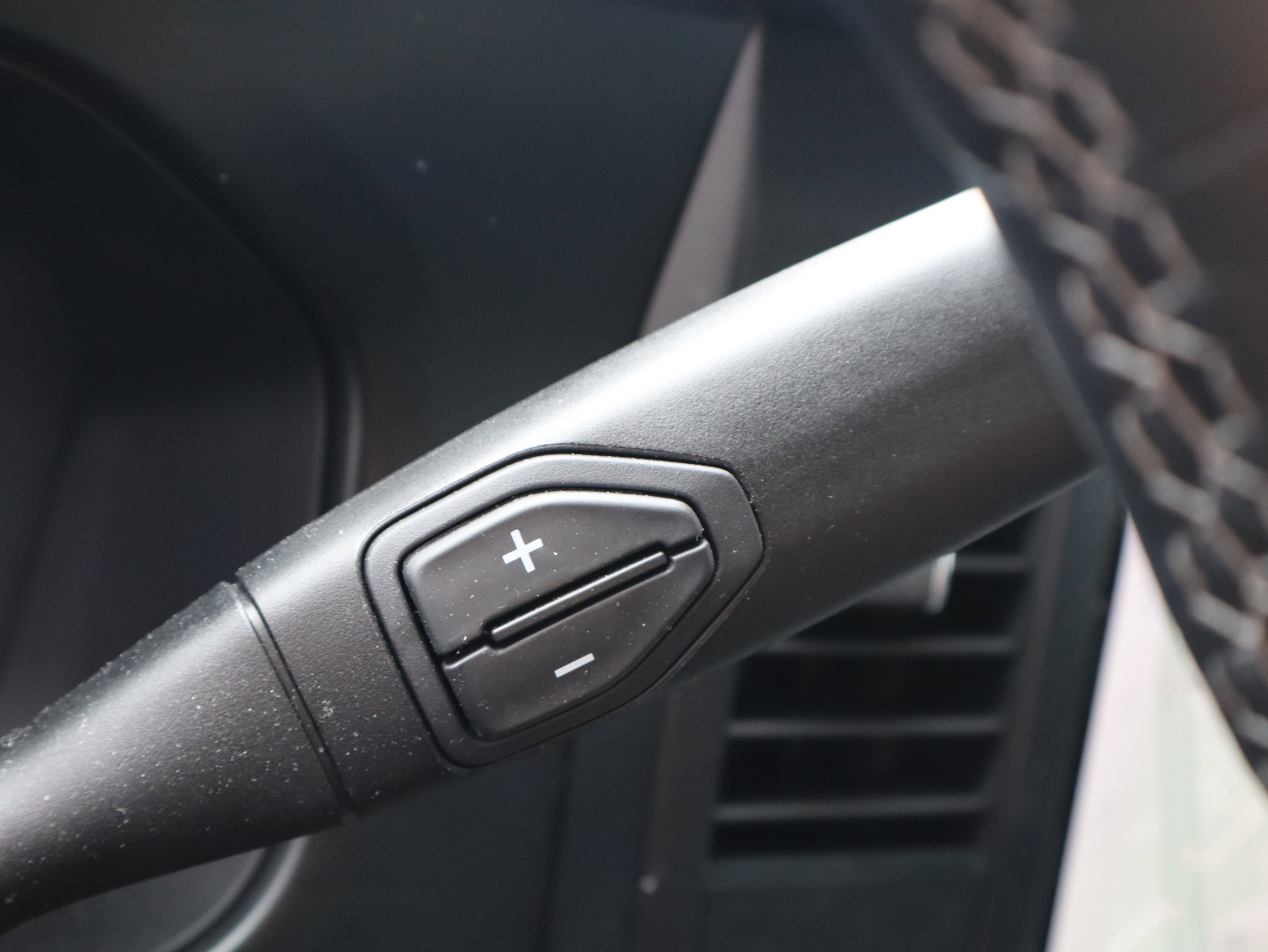 Used 2025 Ford F350 Lariat w/ Black Appearance Package image 35