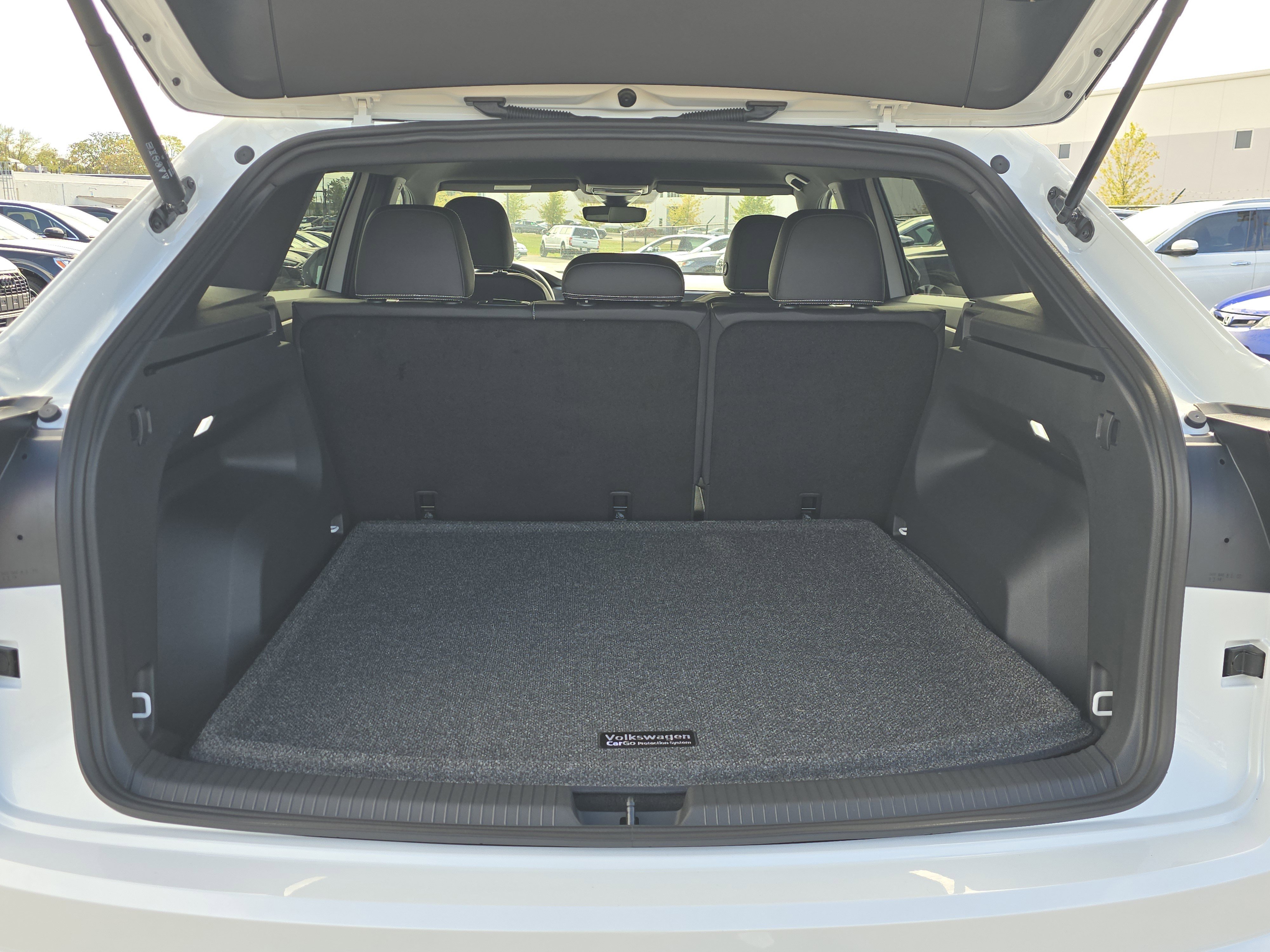 New 2026 Volkswagen Atlas Cross Sport SE image 14