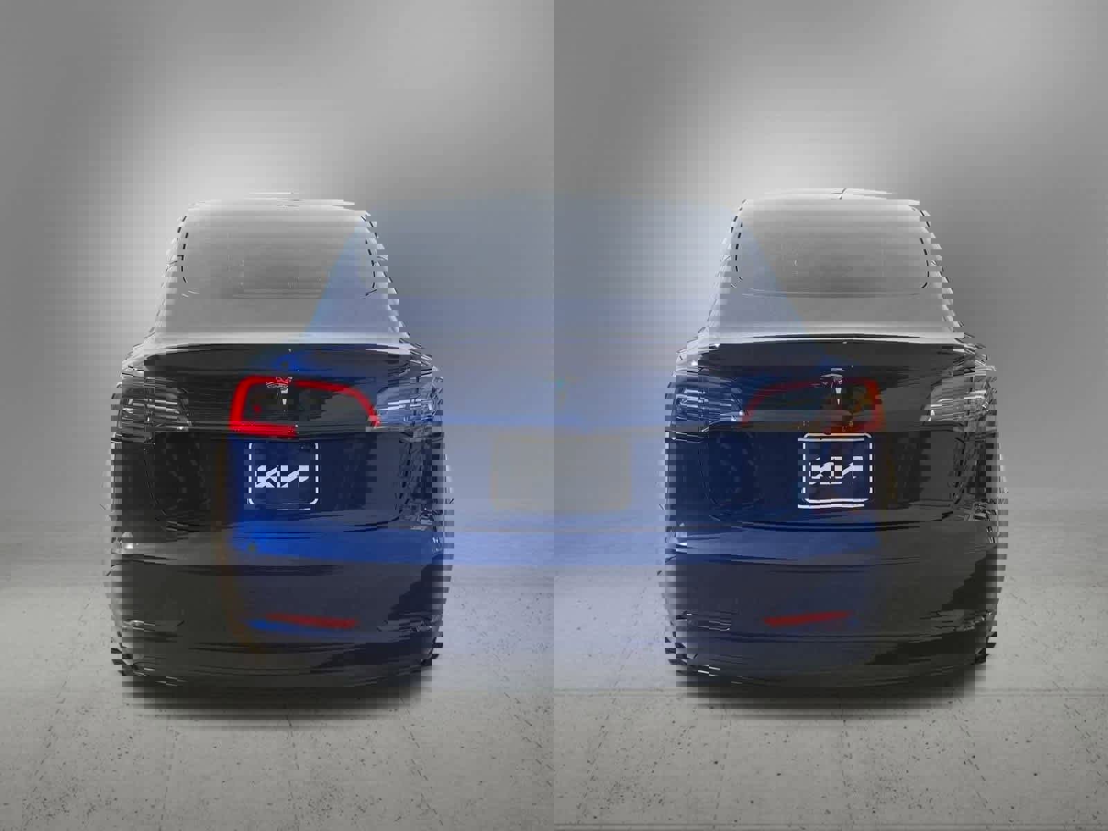 Used 2023 Tesla Model 3 Standard Range image 5