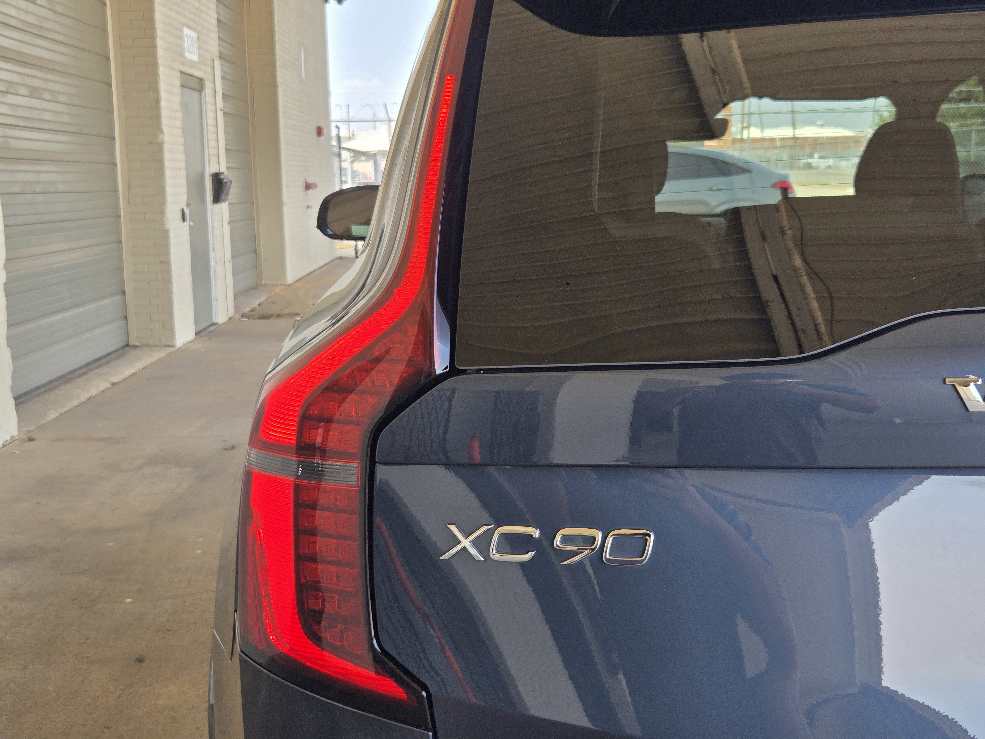 Certified 2026 Volvo XC90 B6 Plus w/ Protection Package Premier AWD/4WD image 48