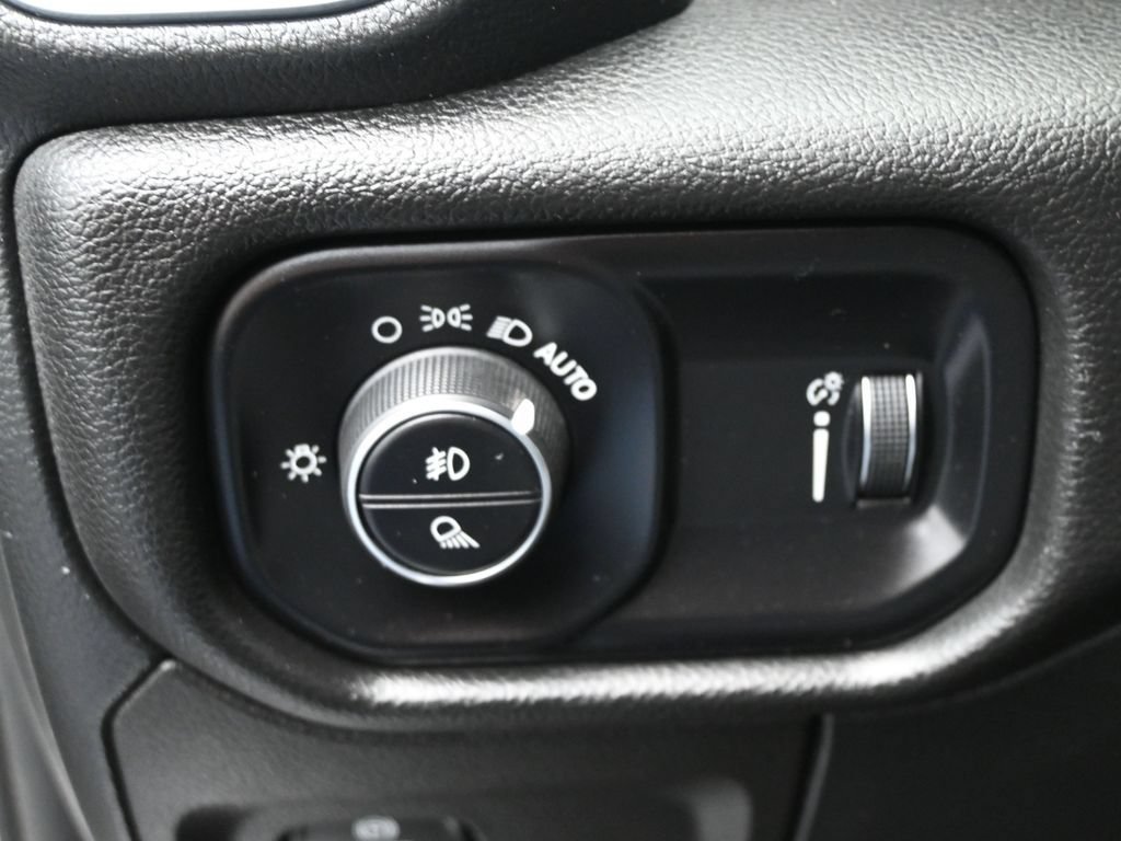 Used 2023 RAM 1500 Lone Star AWD/4WD image 15