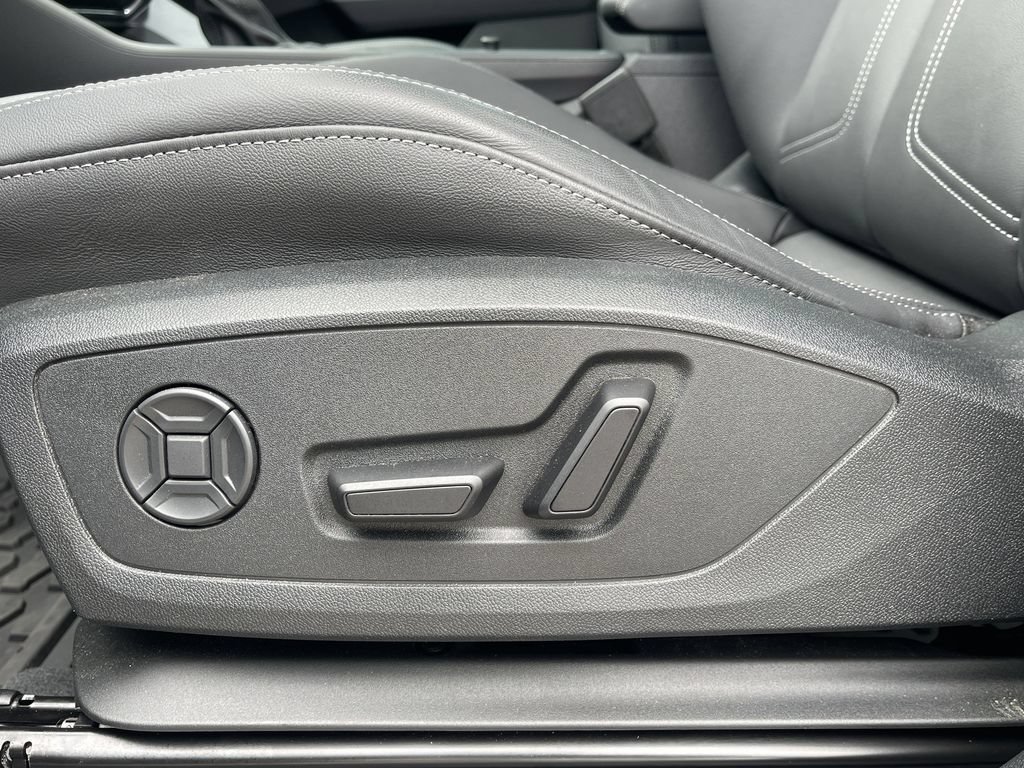 Used 2025 Audi Q3 2.0T Premium AWD/4WD image 12