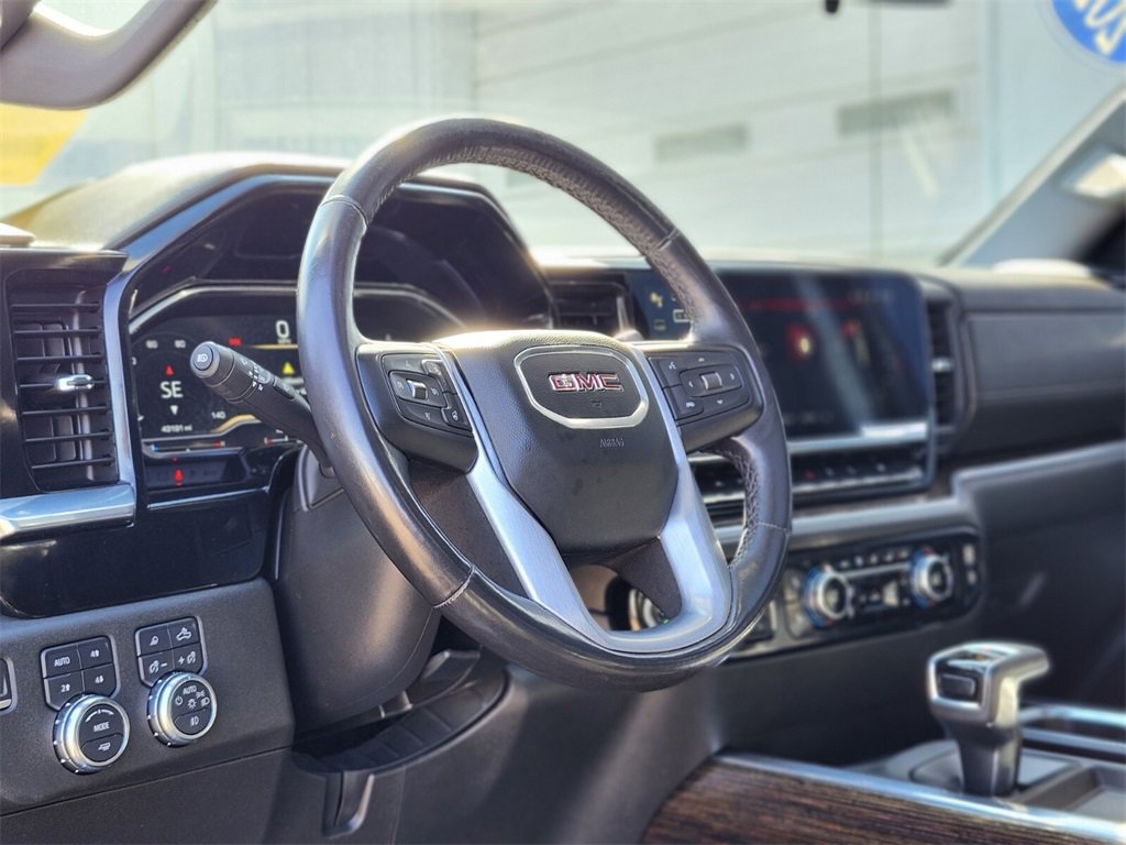 Used 2022 GMC Sierra 1500 Elevation w/ Elevation Premium Package image 17