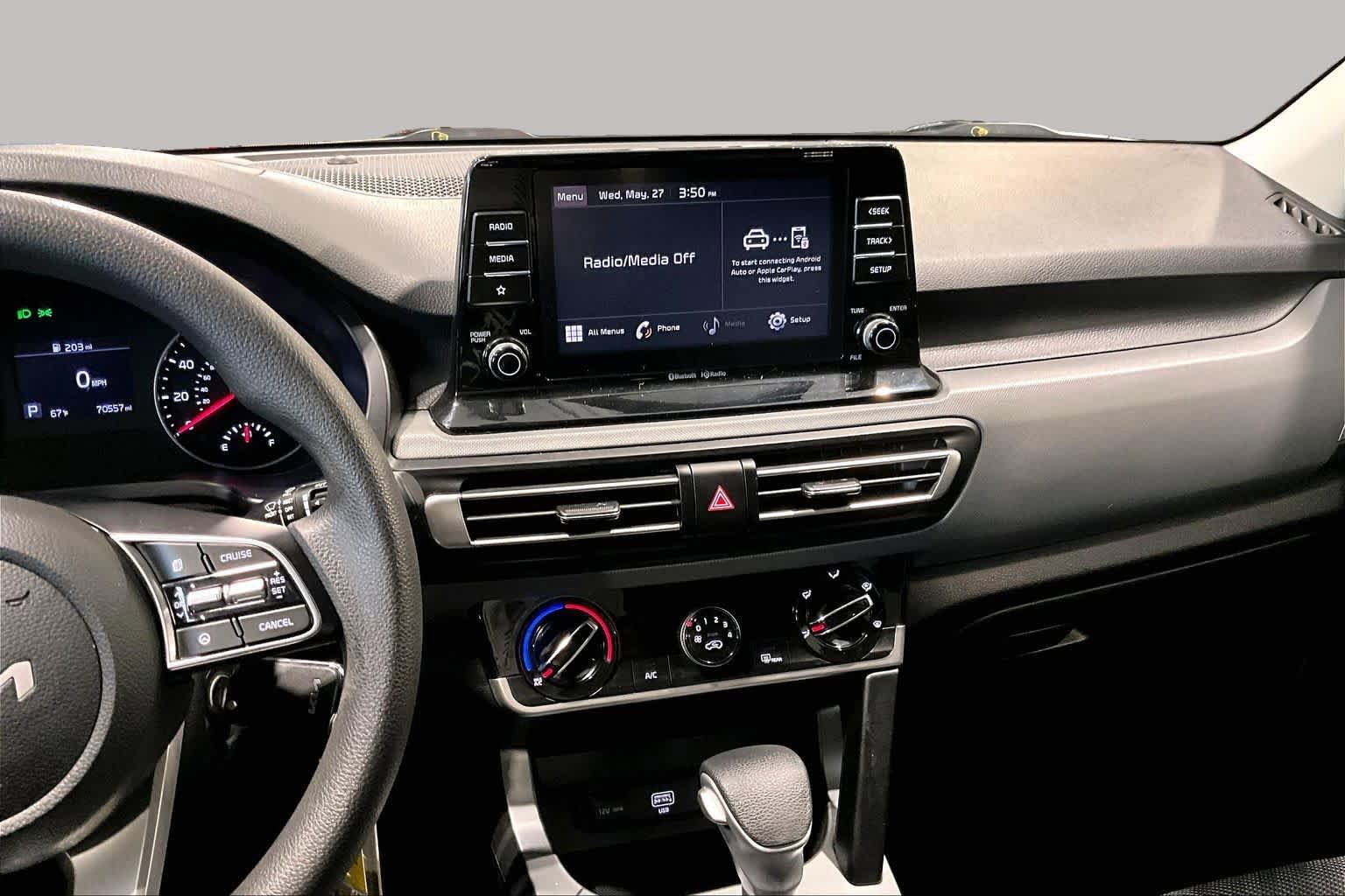 Used 2023 Kia Seltos LX AWD/4WD image 7