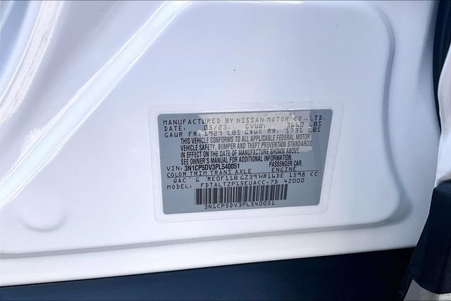 Used 2023 Nissan Kicks SR w/ SR Premium Package FWD image 32