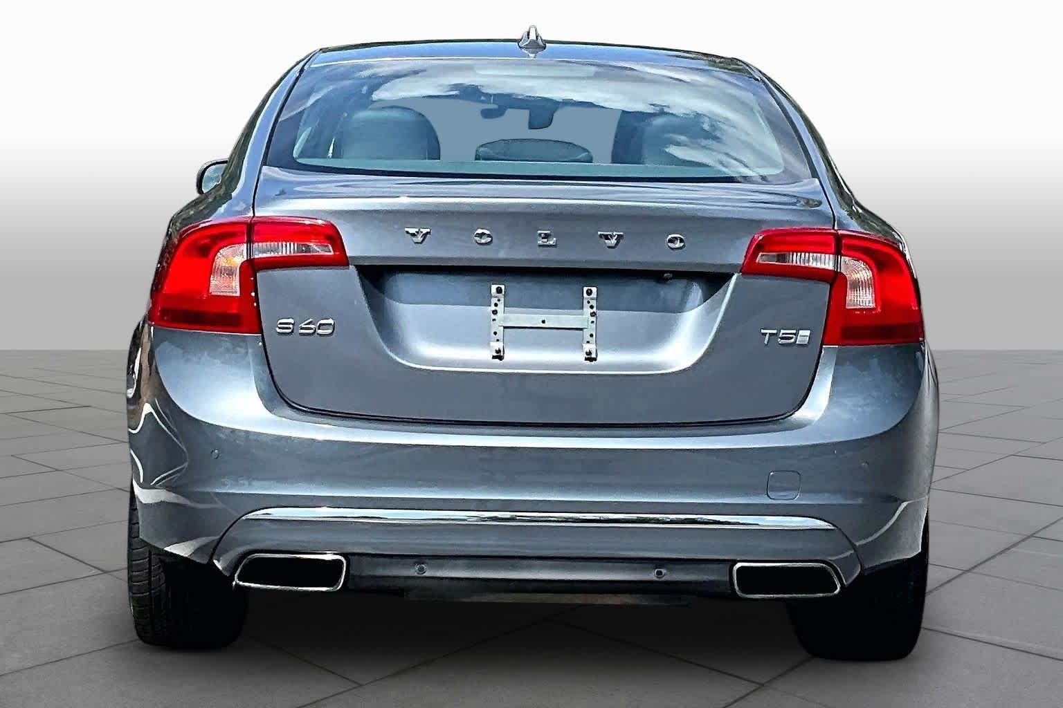 Used 2017 Volvo S60 T5 Inscription FWD image 5