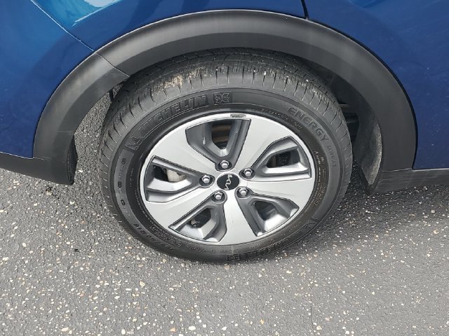 Used 2022 Kia Niro LX FWD image 5