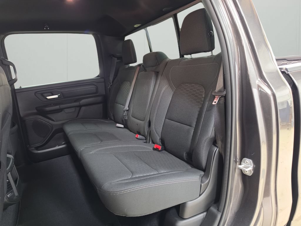 New 2026 RAM 1500 Express AWD/4WD image 11