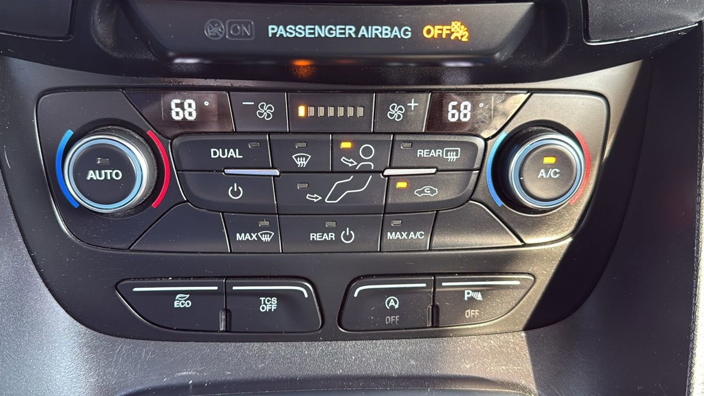 Used 2022 Ford Transit Connect XLT FWD image 23