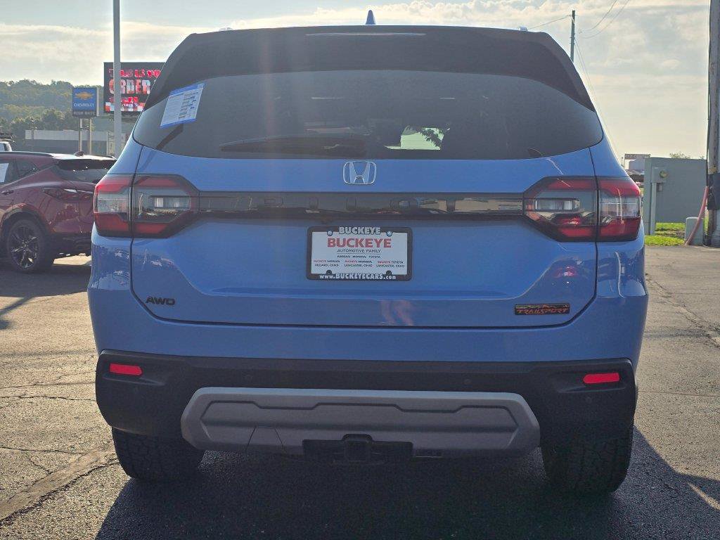 Certified 2025 Honda Pilot TrailSport image 7