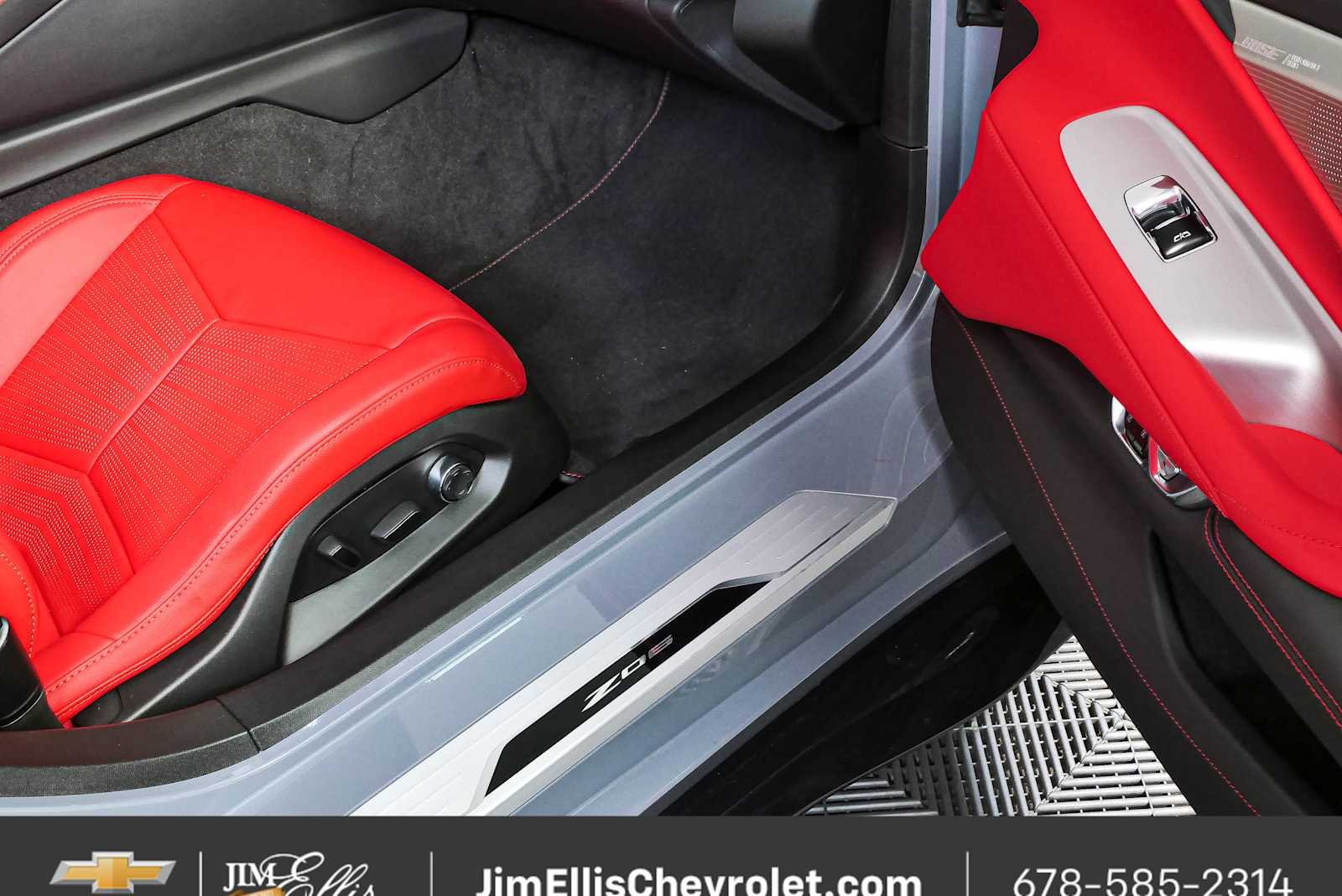 Used 2025 Chevrolet Corvette Z06 RWD image 21