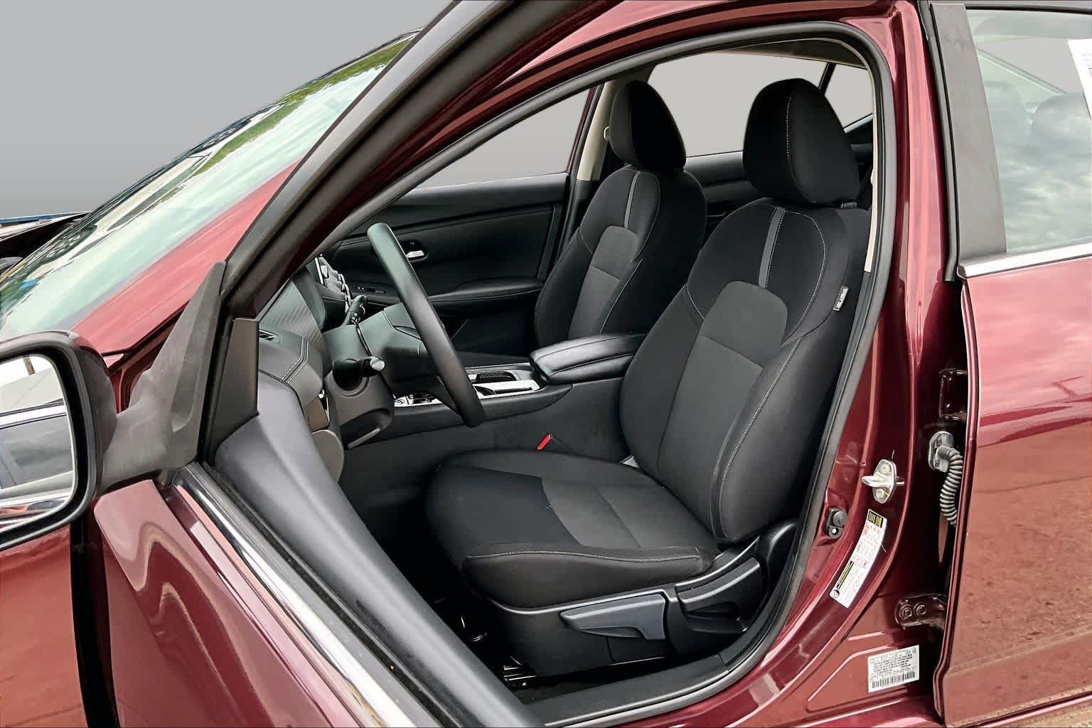 Used 2024 Nissan Sentra SV FWD image 8
