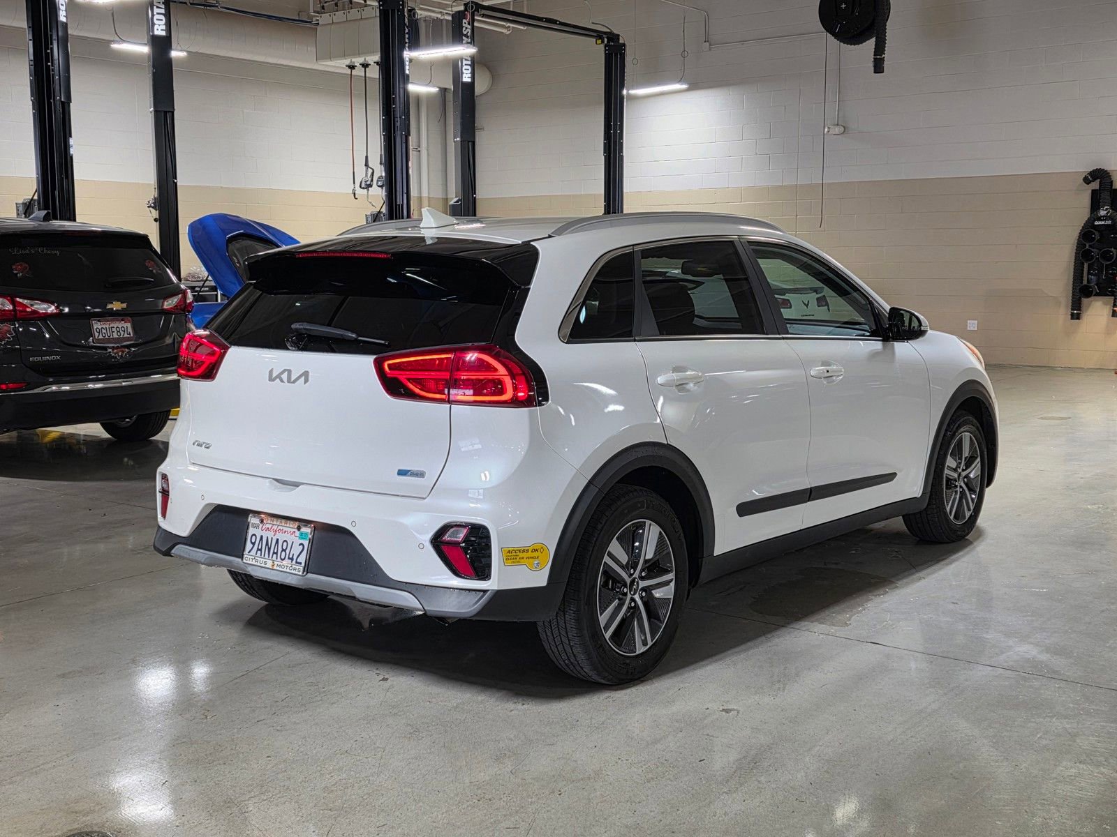 Used 2022 Kia Niro EX Premium FWD image 7