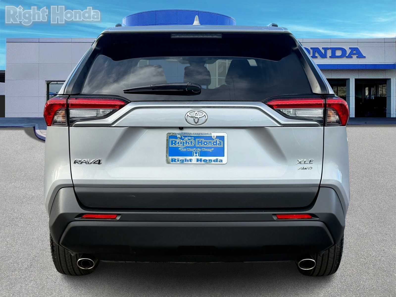 Used 2025 Toyota RAV4 XLE Premium image 6