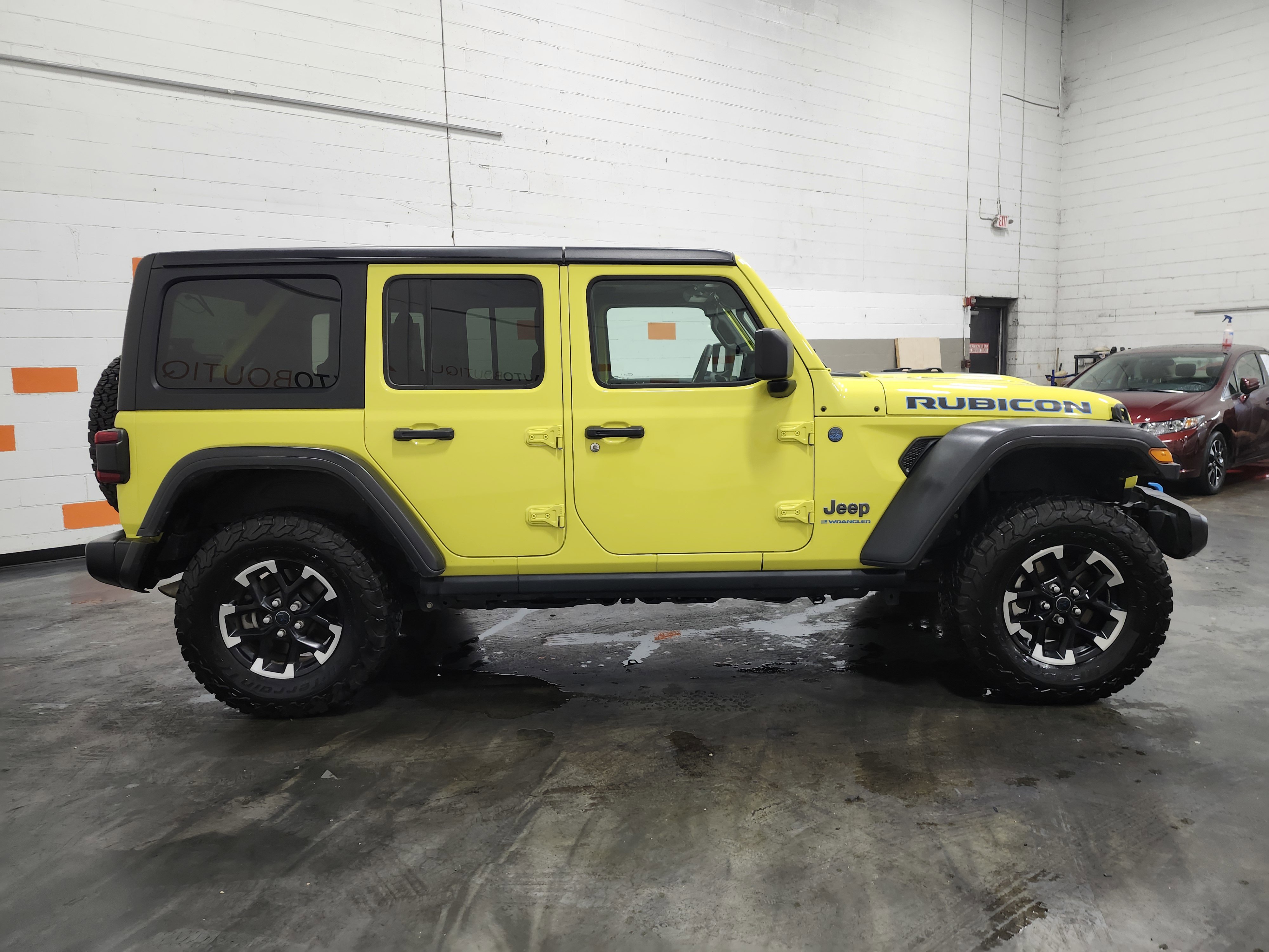 Used 2024 Jeep Wrangler Unlimited Rubicon 4xe w/ Safety Group image 11