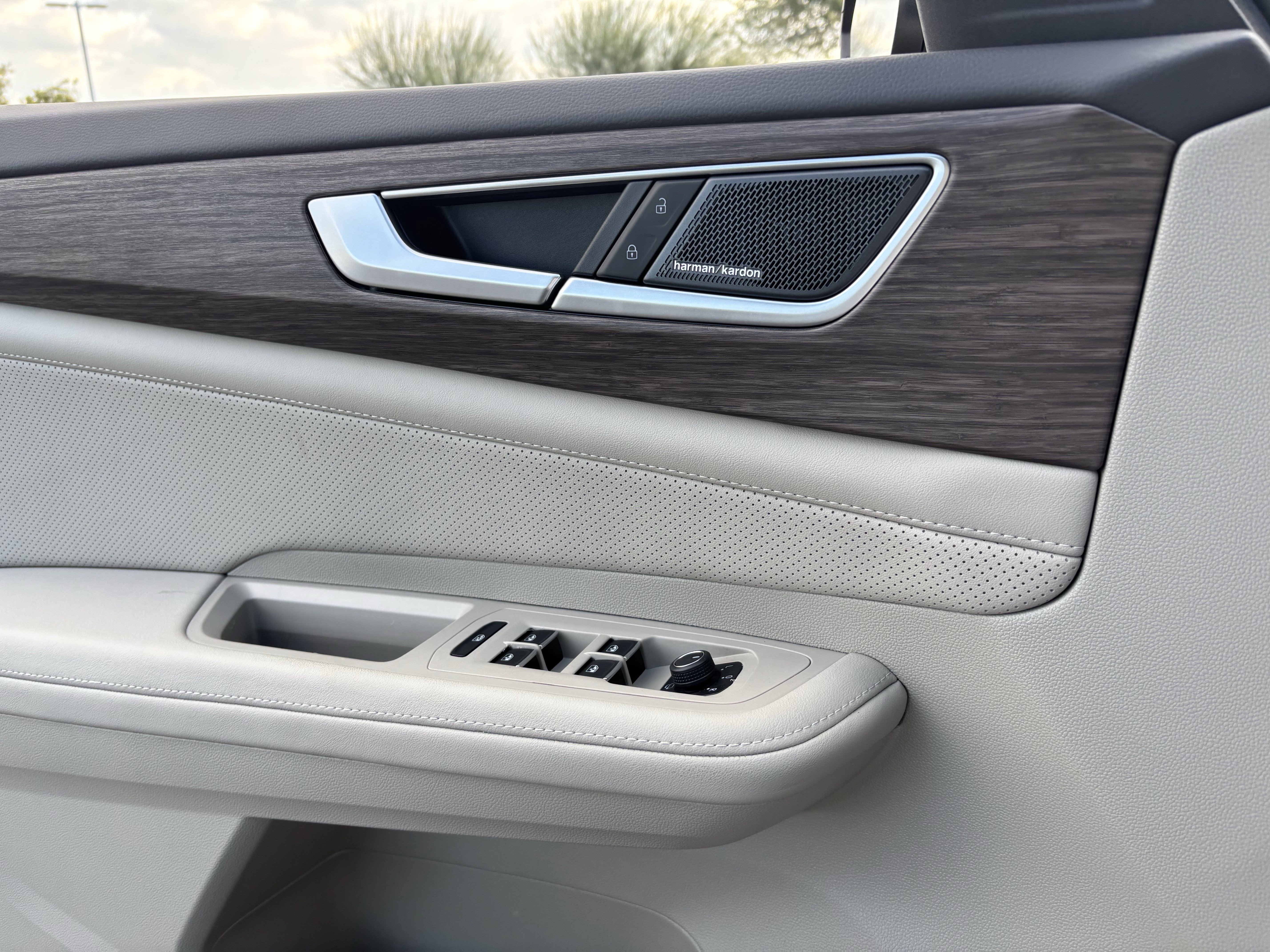 New 2026 Volkswagen Atlas SEL Premium R-Line image 18