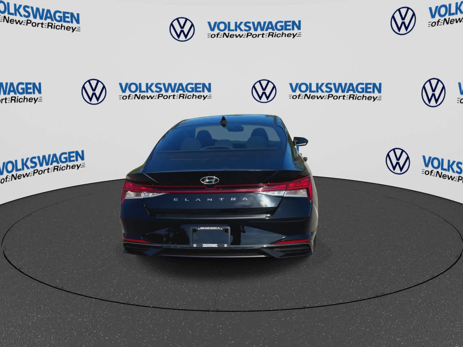 Used 2022 Hyundai Elantra SEL w/ Convenience + Premium Package FWD image 7