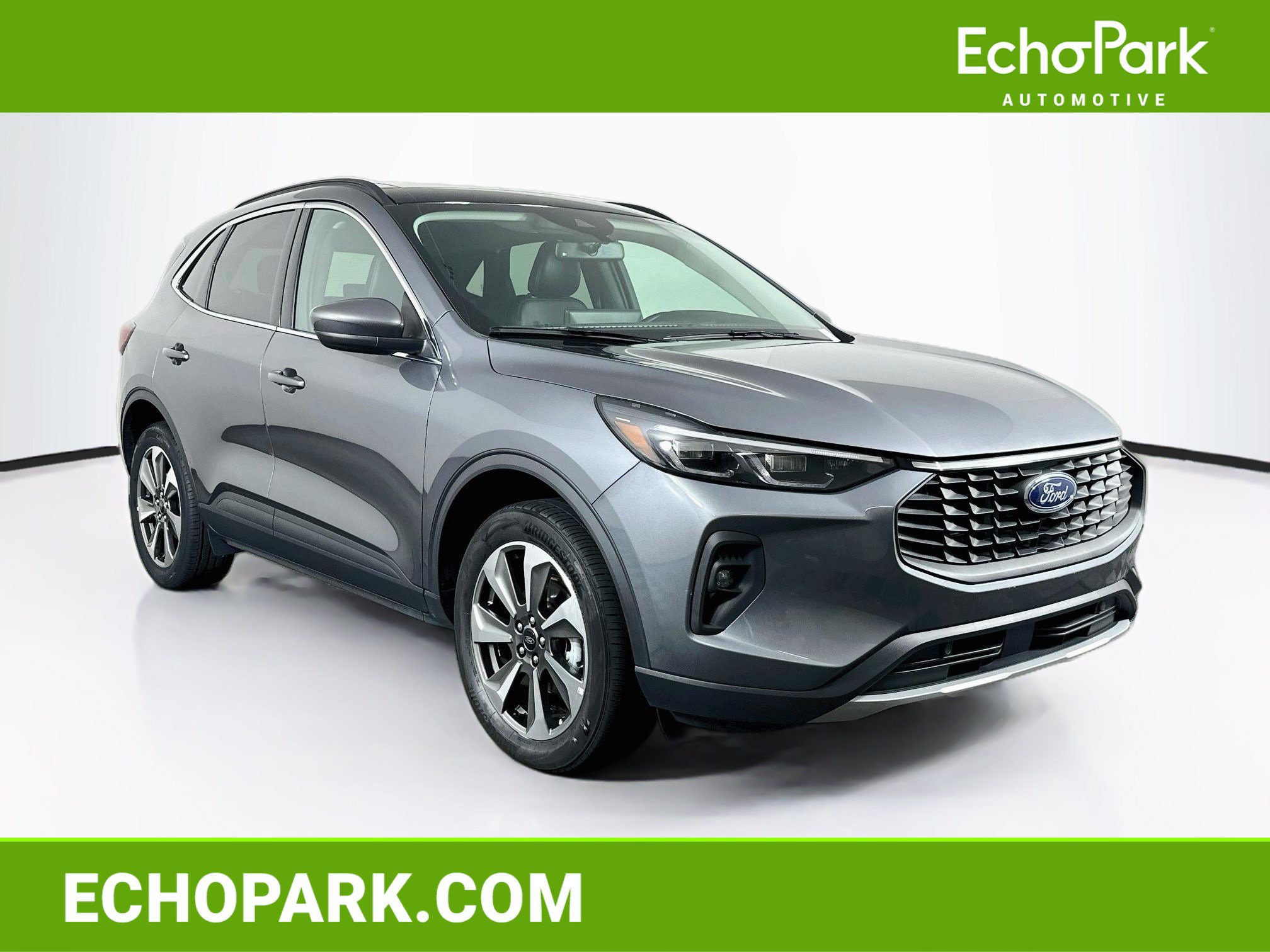 Used 2025 Ford Escape Platinum AWD/4WD image 1
