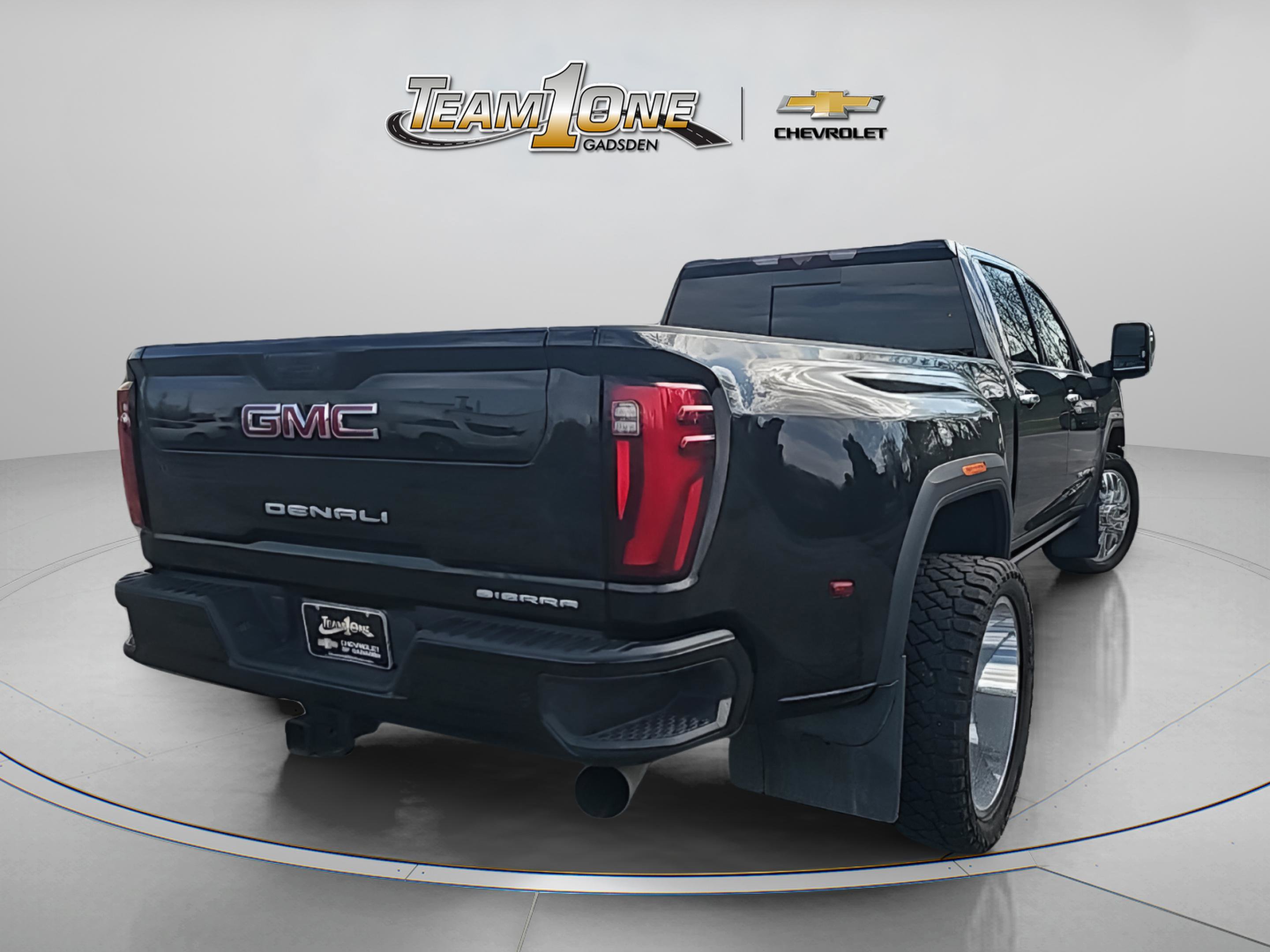 Used 2024 GMC Sierra 3500 Denali w/ Denali Reserve Package image 8